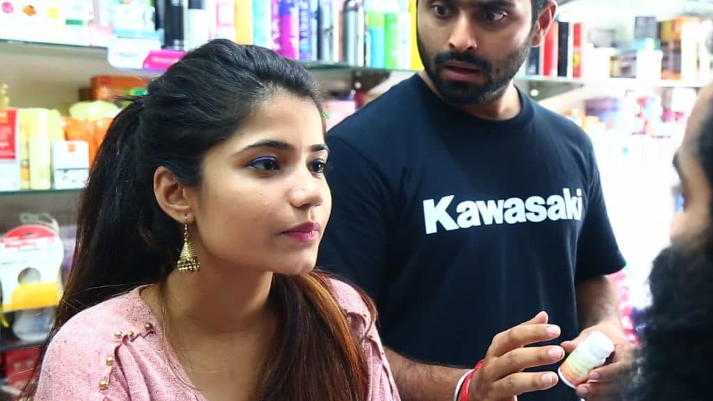 Girl buying condom - Condom Chain Cupid Mantra